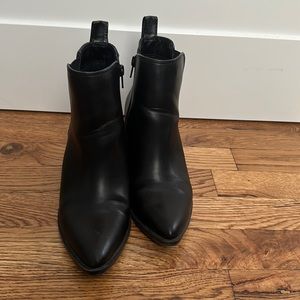 She&in black size 6 pointy toe boots